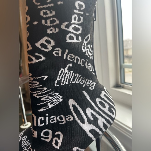 Balenciaga sock boots never worn I have box. - Picture 5 of 6